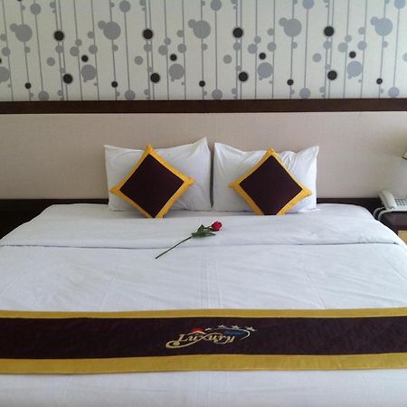 Luxury Nha Trang Hotel Room photo